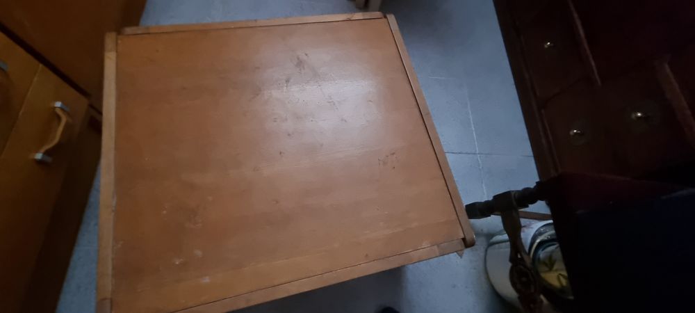 Mesa de centro em madeira