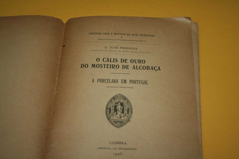 [] O CÁLIS de Ouro do Mosteiro de Alcobaça: a porcelana em Portugal
