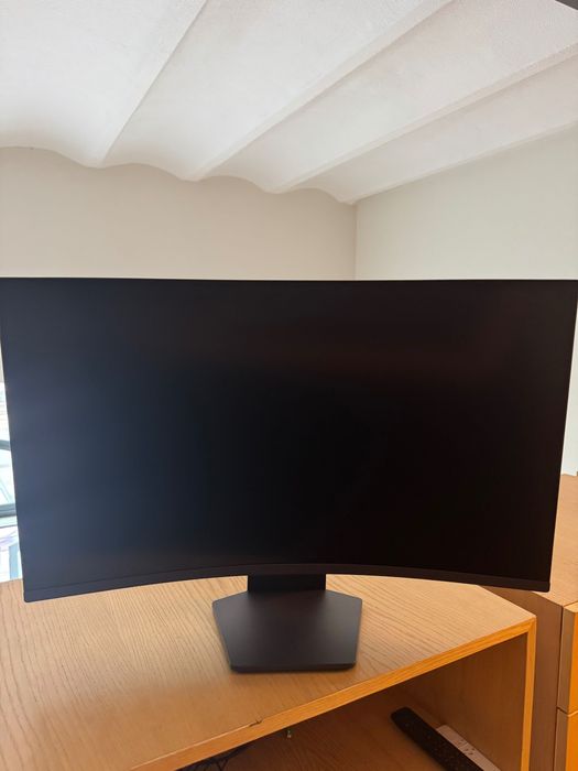 Monitor Curvo Gaming LG UltraGear 32GS60QC-B