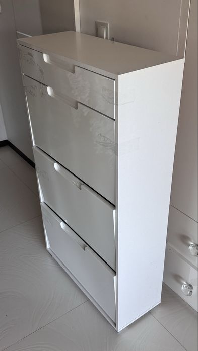 Szafka na buty biala blyszczaca