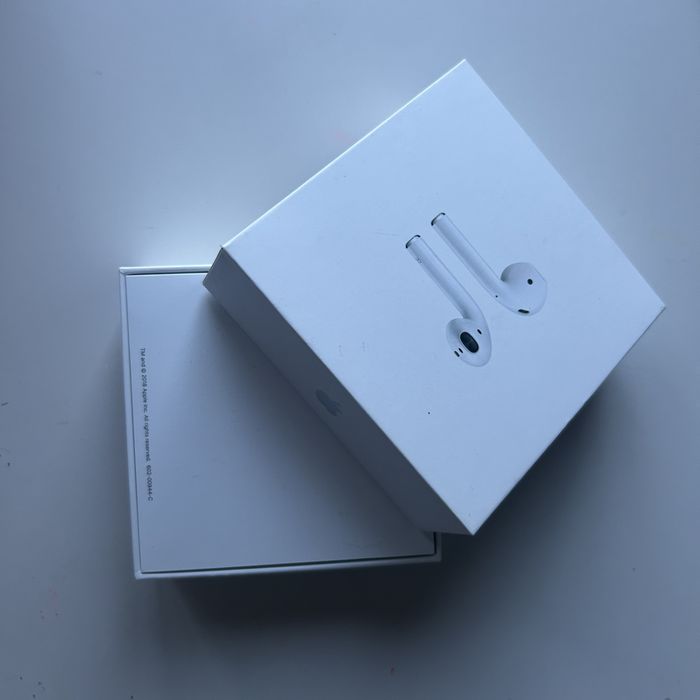AirPods 2 (2019) + caixa carregamento