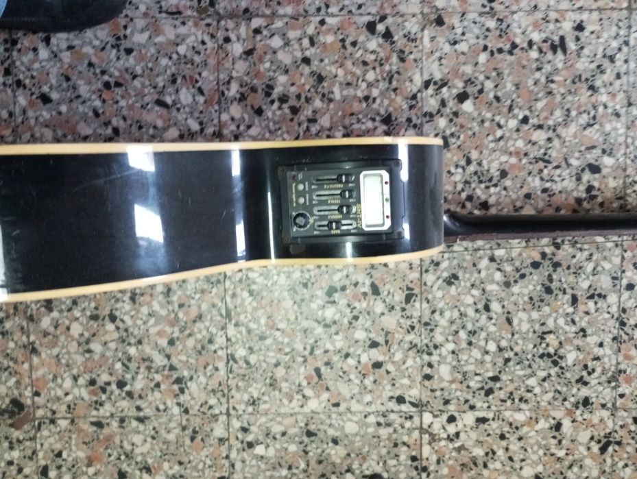 Guitarra semi acustica