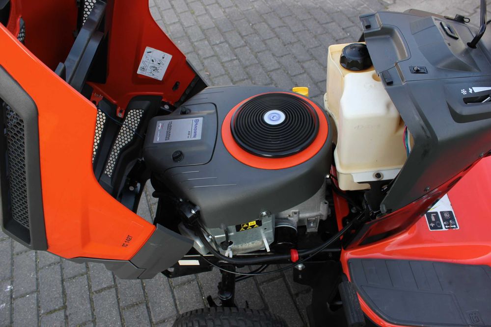 Husqvarna TC142T Tc 142 T TRAKTOREK Kosiarka
