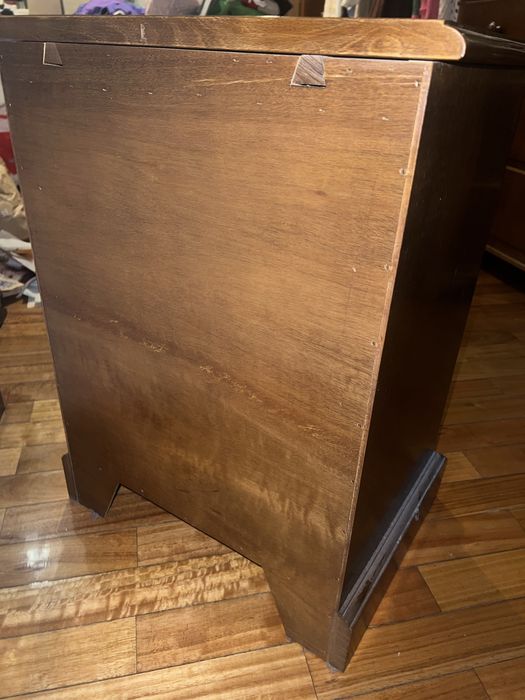 Mesinha cabeceira cerejeira 4 gavetas