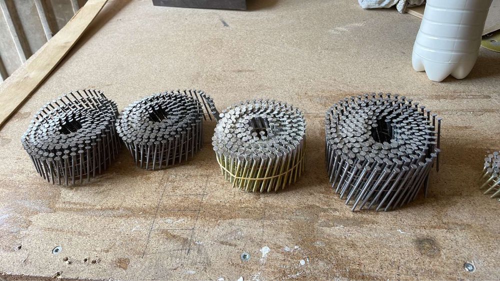 Цвяхи для нейлер, пневмопістолет в бобінах.15°,16°,21°,30°