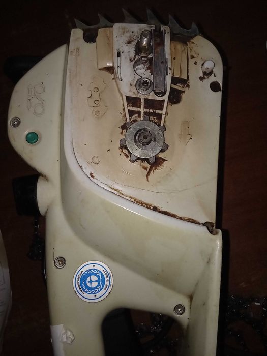 Motosserra  Stihl, modelo E 180C