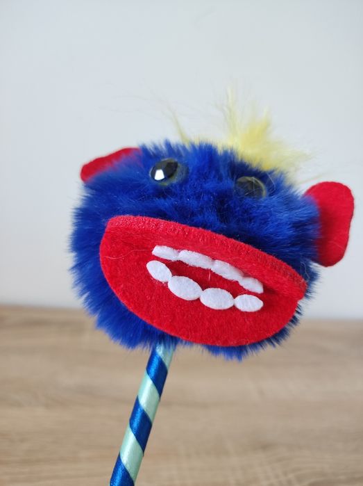 Mayer Długopis z puszystym pomponem Potworek