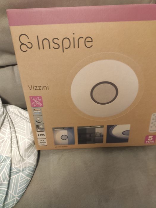 Candeeiro com comando foi posto durante um mês