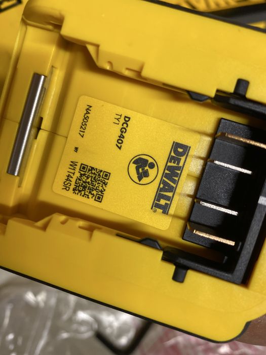 Szlifierka katowa dewalt dcg407 oryginalna
