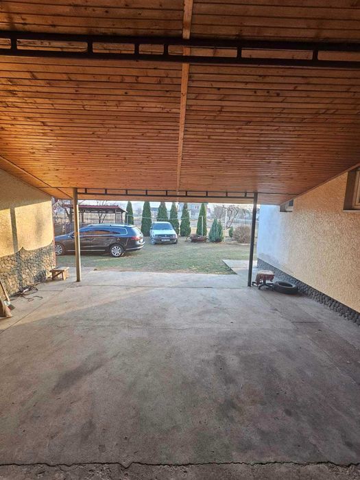 Довгострокова оренда приватного будинку