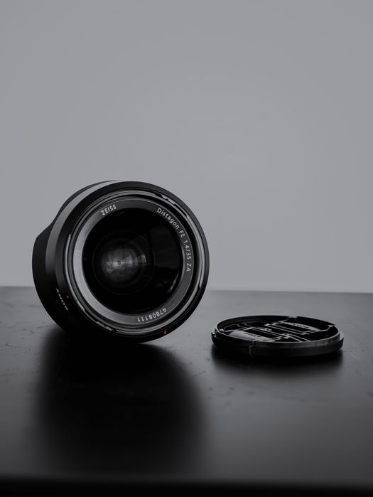Lente Sony FE ZEISS 35mm F/1.4 Like New
