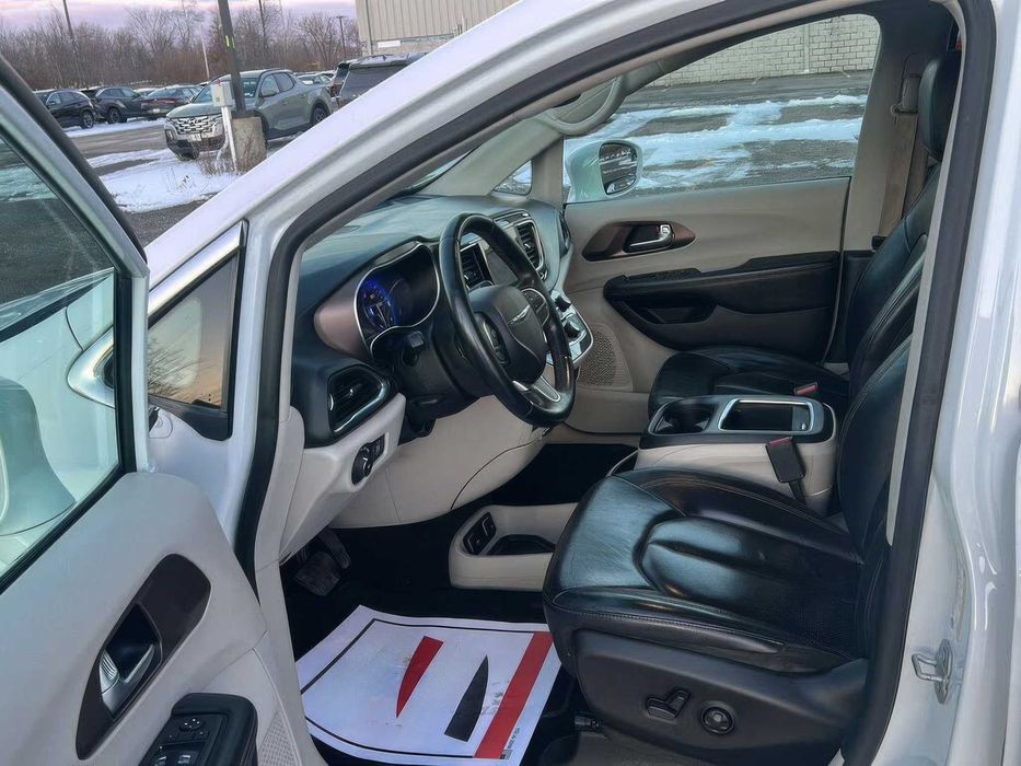 Chrysler Pacifica Touring L Plus      2018