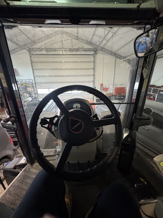 Massey Ferguson 8737