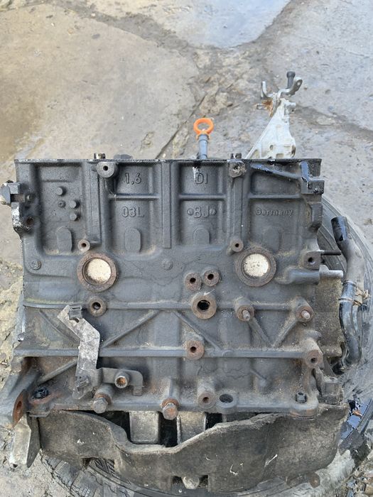 Продається  мотор 1,6  турбо -дизель в доброму стані ,без головки .