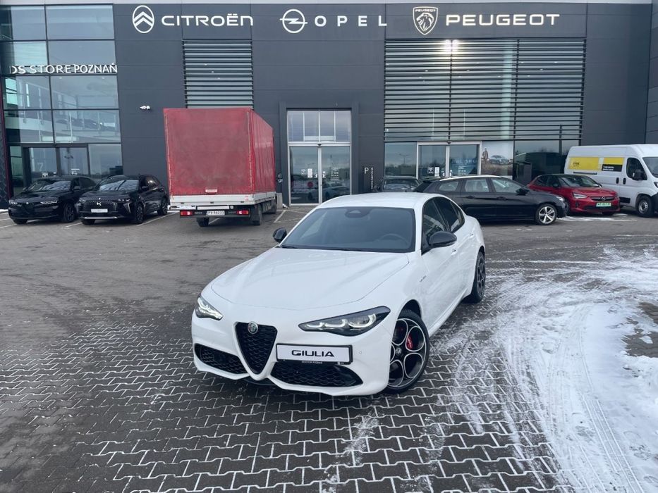 Alfa Romeo Giulia Veloce 2.0 GME 280 KM AT8 AWD