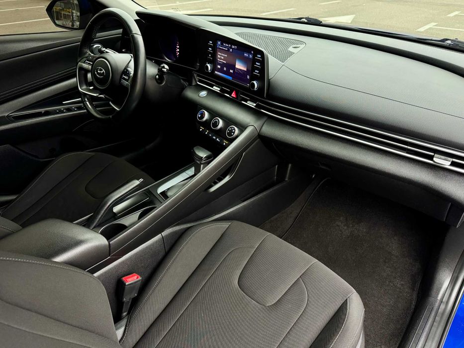 Hyundai Elantra 2021