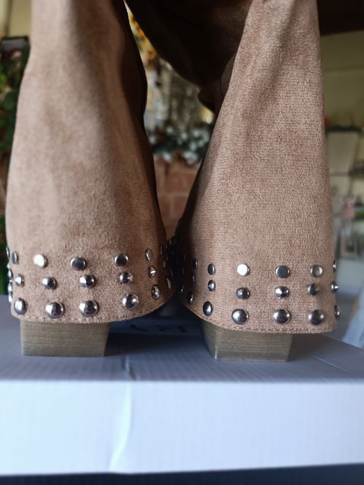 Texana camel n 40 com tachas cravadas , 
 Nunca usada com caixa origin