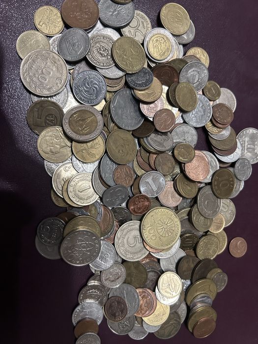 Монети світу 900грам одним лотом