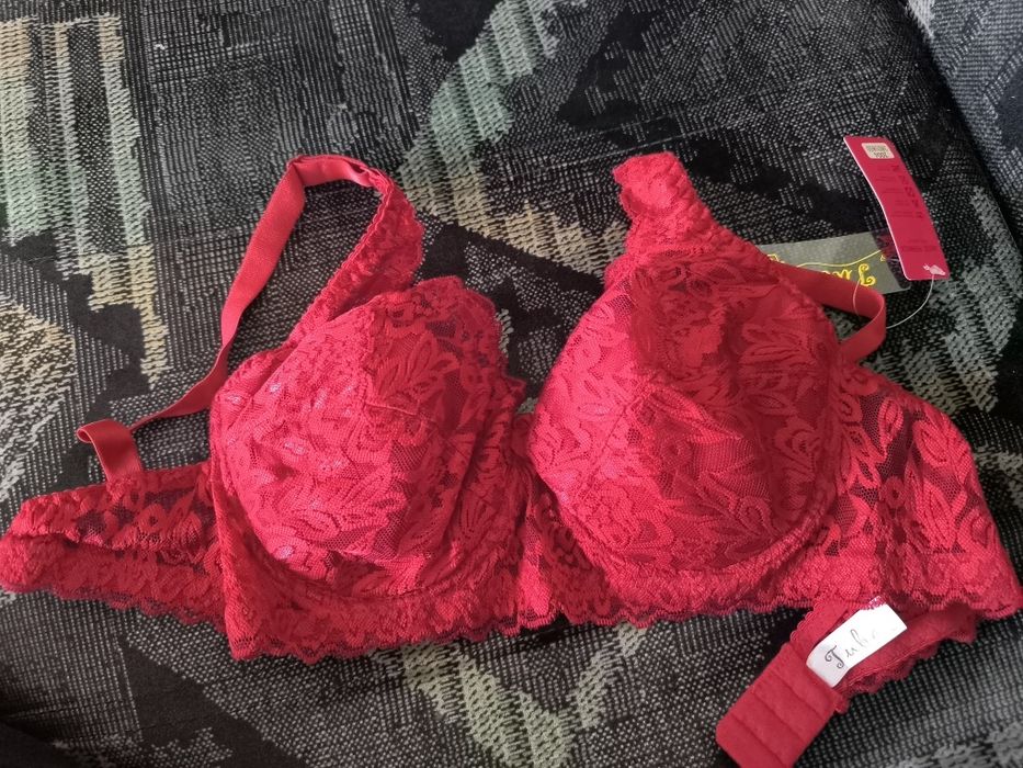 Biustonosz marki Tuba od