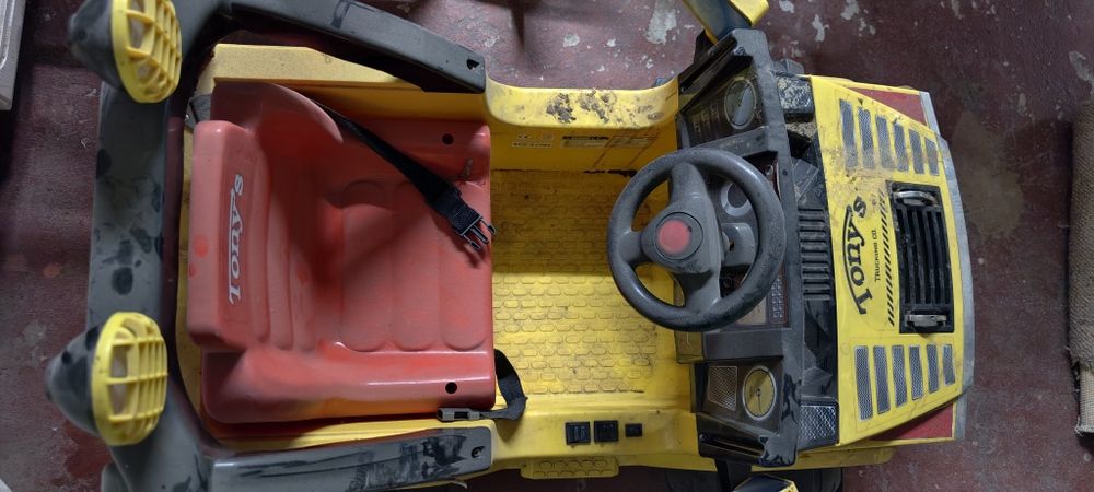 Samochód elektryczny dziecięca terenówka