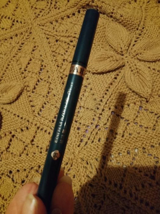 Eyeliner nowy czarny