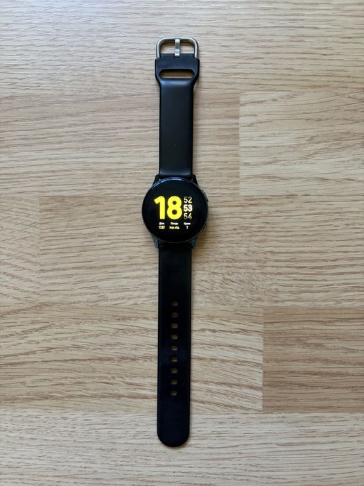 Samsung galaxy watch active 2 на 40mm