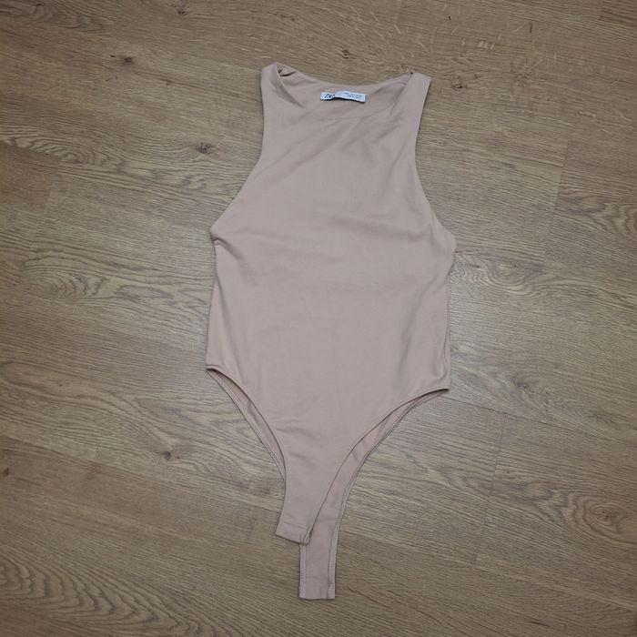 Боді ZARA бежевого кольору,  XS
