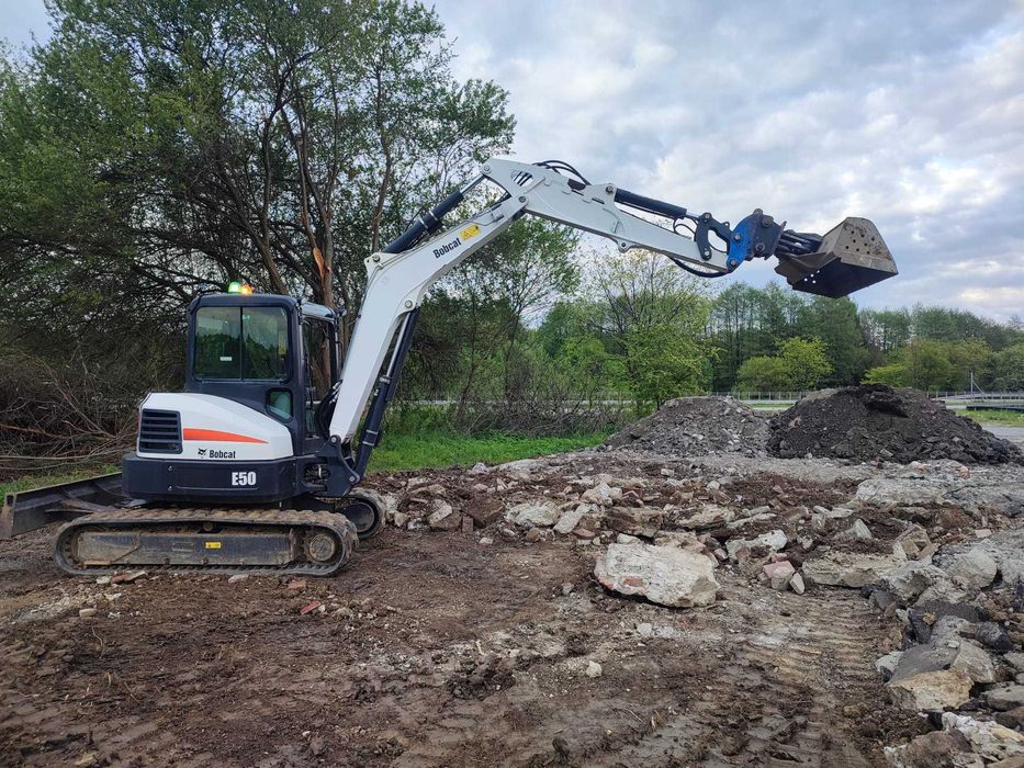 Prace ziemne koparka 5t