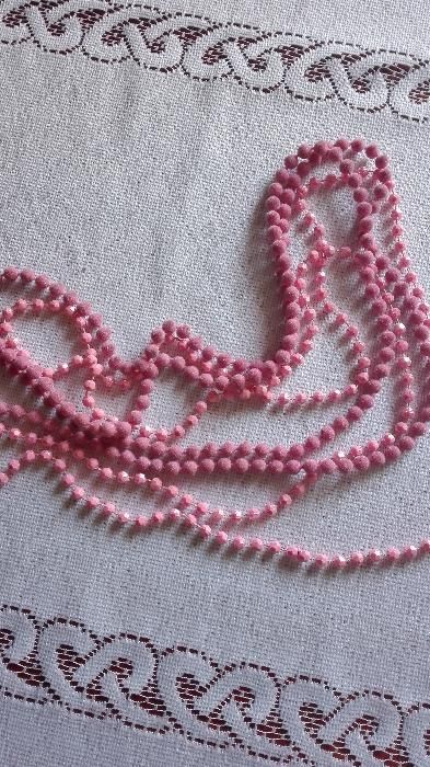 Podwójny różowy naszyjnik