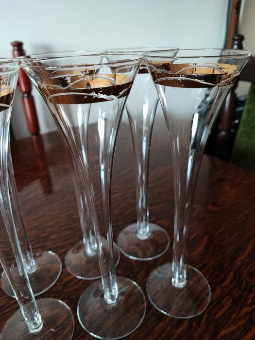 Kieliszki do szampana retro