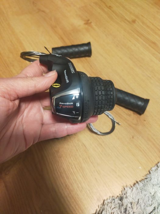 Przerzutki Shimano RevoShift