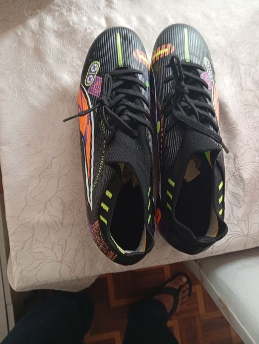 Vendo chuteira original
