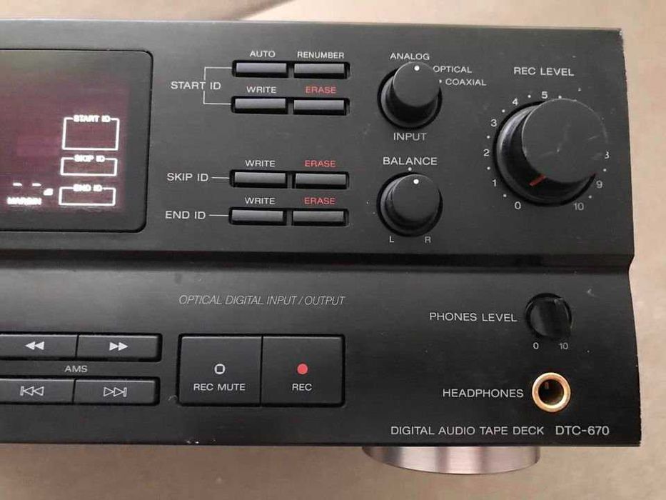 DAT Sony DTC-670 magnetofon cyfrowy