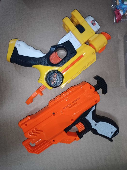 2 Pistolas Nerfs