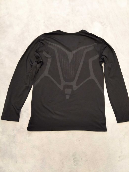 Nowy komplet męskiej bielizny termicznej w rozmiarze XL.