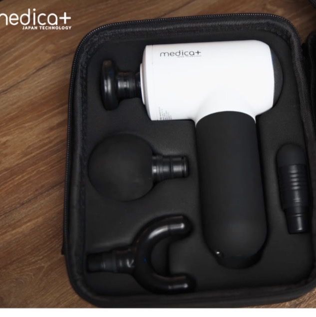 Перкусійний масажер для тіла і м'язів Medica+ MassHand Pro 4.0 Black