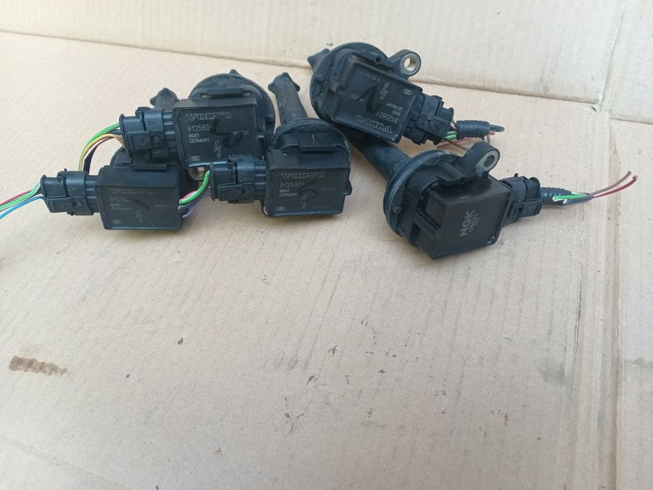 Komplet zestaw cewek cewka zapłonowa Volvo S60 I S80 I V70 II  XC70   2.4b
