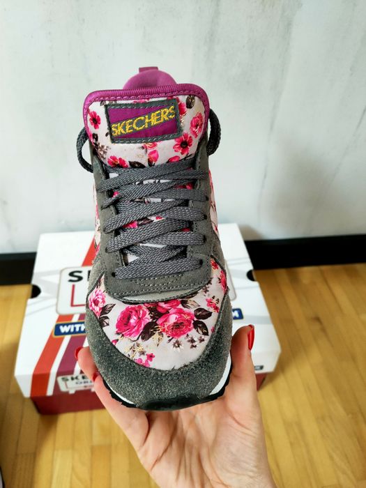 Sneakersy Skechers na ukrytej koturnie roz. 37