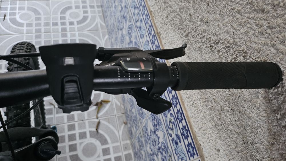 Bicicleta Rockrider com suspensāo integral