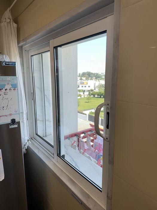 Janelas e porta usadas para despachar