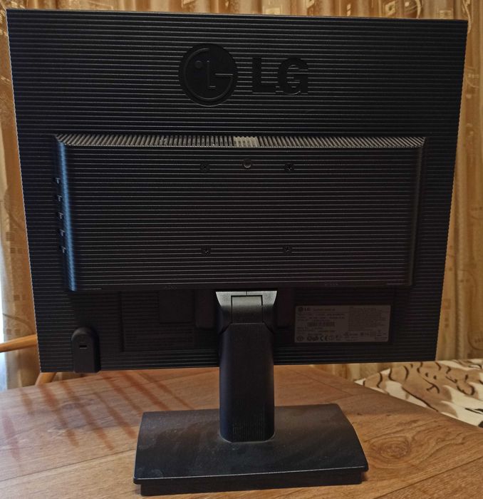 Монітор LG Flatron L1919-SF
