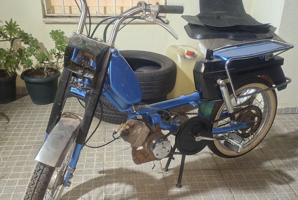 Mota a pedais antiga peugeor 104