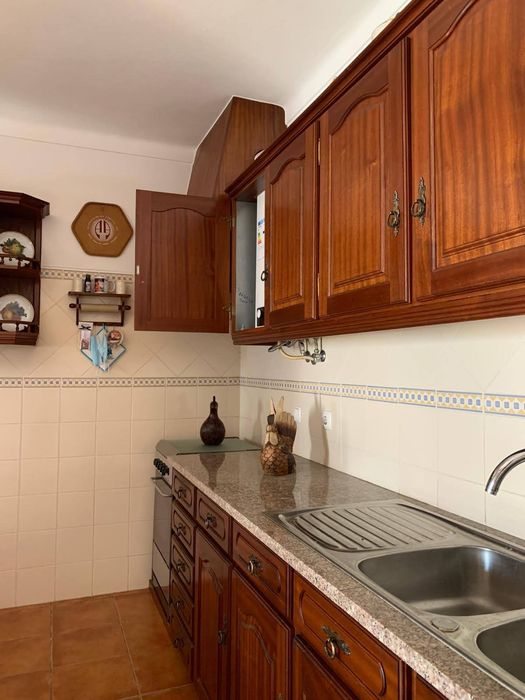 T2 + 1  95m2 úteis 165m2 brutos