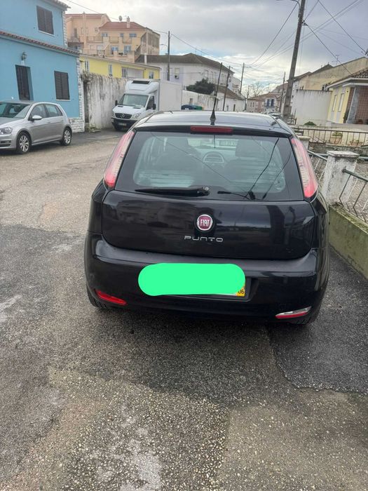 Fiat Punto 1.3 Multijet 2013 – Económico e Bem Estimado