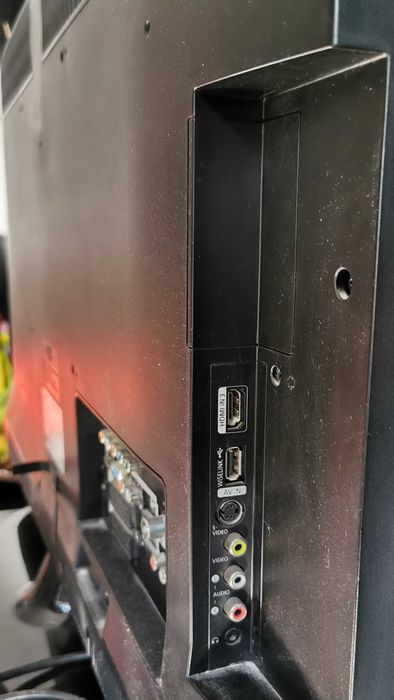 Telewizor Samsung LE32A551P2R 32" HDMI - uszkodzony, nie włącza się !
