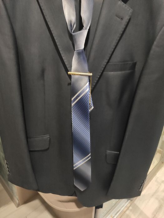 Продам мужской костюм размер 52-54