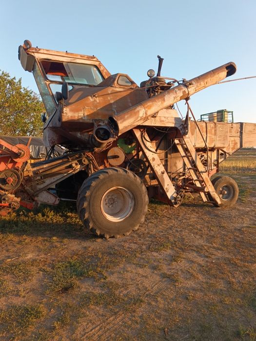 Комбайн колос СК 6