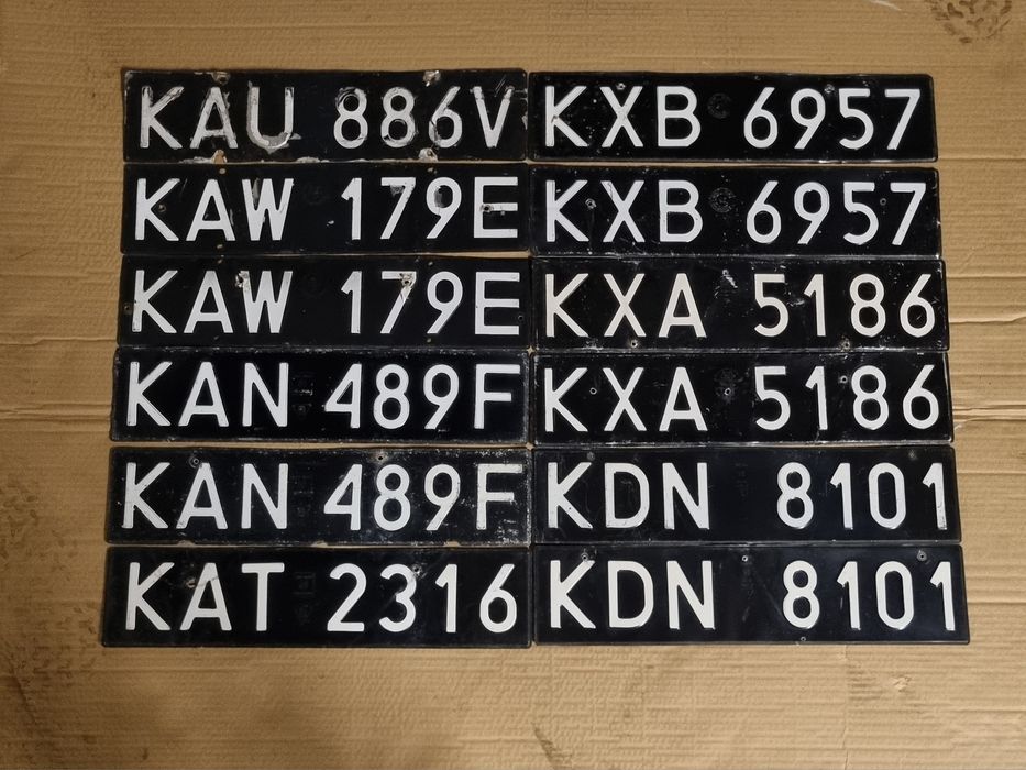 Tablice rejestracyjne czarne katowickie