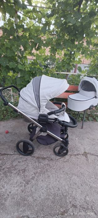 Коляска, візок Invictus