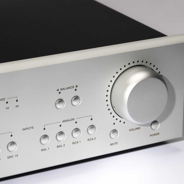 Bryston BR-20 HDMI przedwzmacniacz